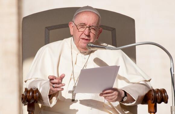 Папа Франциск разкритикува законите които криминализират хомосексуалността и ги определи