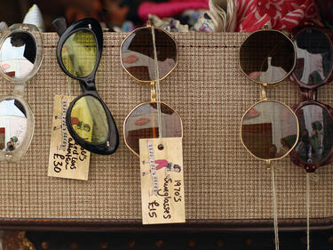 Опасни ли са евтините слънчеви очила?