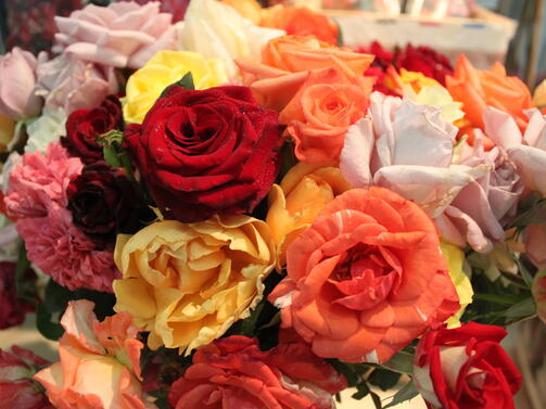 С наближаването на 8-март цените на цветята скочиха с близо 10%. Повишението
