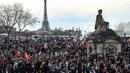 Сблъсъци между протестиращи и полиция във Франция заради пенсионната реформа