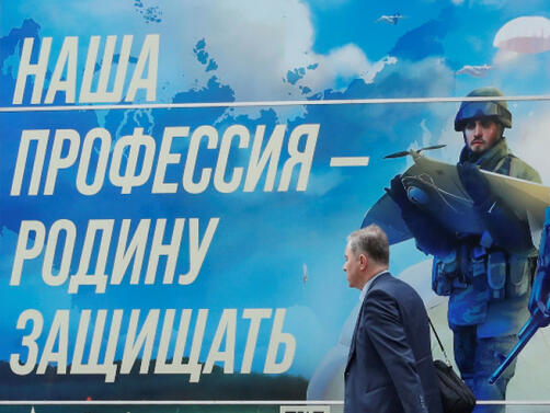 Провоенните инфлуенсъри в Русия генерират големи приходи от реклама при