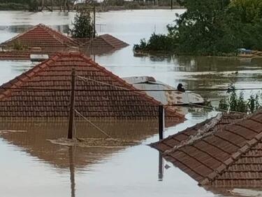 Мария Габриел: 30 българи са блокирани на о. Волос от наводненията
