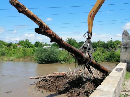 В резултат на валежи ще има повишения на речните нива