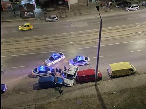След кратка гонка и катастрофа полицаи задържаха в София лека