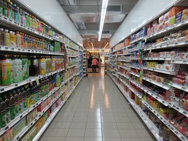 Гърците се зареждат с евтини стоки от България