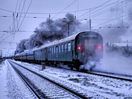 Бетоновоз се сблъска с нощния влак E68 009 пътуващ от