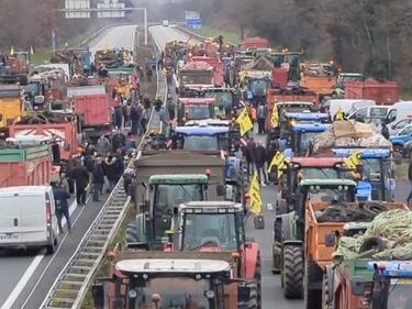 Най-малко 120 са фермерските блокади във Франция
