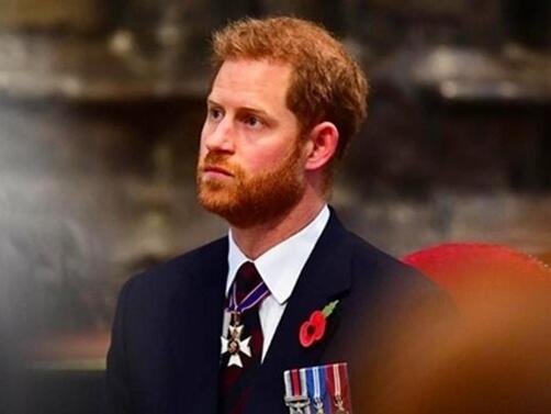 Принц Хари кацна на лондонското летище Хийтроу съобщиха британски медии