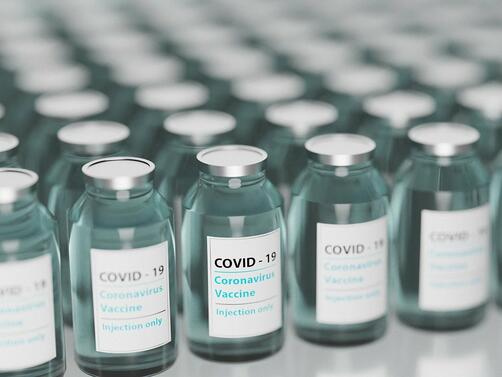 COVID ваксините са свързани с леко повишение на сърдечните кръвните
