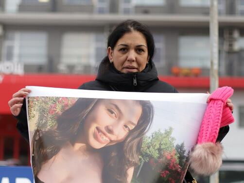 Протест в памет на 15 годишната Даная която миналата година почина
