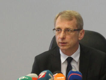 Народното събрание прие единодушно оставката на министър-председателя Николай Денков. Това