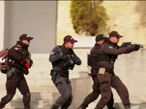 Полицейски сирени огласиха район във Варна Пристигнаха и антитерористични сили