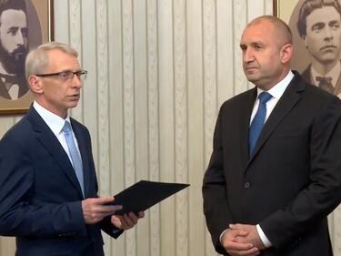НА ЖИВО Президентът Радев връчва втория мандат на ПП-ДБ (ОБНОВЕНА)