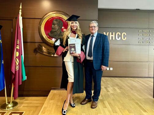 С още една диплома се похвали бившата Мис България Антония
