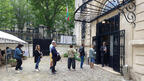 Опашка и пред посолството ни в Париж