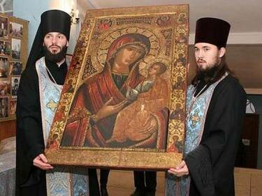 Иверска икона на Св. Богородица пристига за поклонение в София
