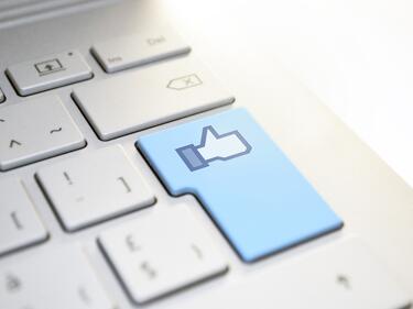Социалната мрежа Facebook изпрати важно съобщение да всичките си абонати