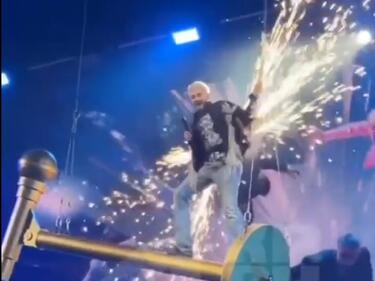 Инцидент с Филип Киркоров! Подпали се на сцената ВИДЕО
 