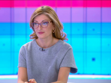 Захариева: Надявам се да не сме на прага на Трета световна война, но рискът е голям