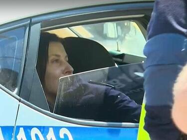 Пуснаха фолкпевицата Дебора под домашен аресt