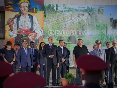 Радев: Делото на Левски крачи с нас всеки ден, но и провокира нашата съвест
