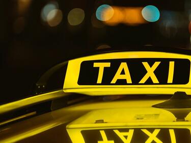 Такситата в София поскъпват с 50 стотинки?
