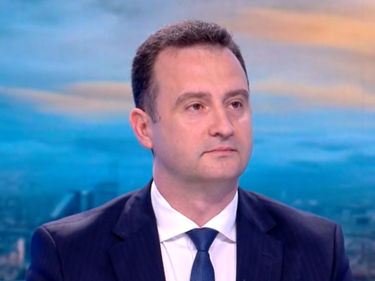 Жечо Станков: Доставките на горива за България са гарантирани, въпреки санкциите срещу "Лукойл"

