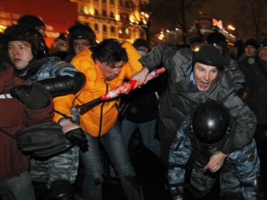 Близо 1000 задържа милицията в Москва