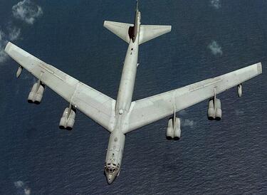 САЩ пращат стратегически бомбардировачи B-52H на Източния фланг в Европа
