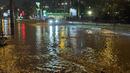 Страховита буря удари Пловдив, част от града е под вода

