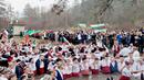 Вижте мъжкото хоро на Богоявление в р. Тунджа ВИДЕО