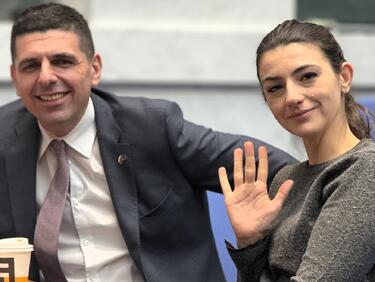 Ивайло Мирчев даде рамо на Лена Бориславова