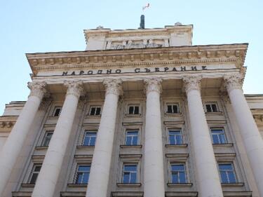 12 членове на кабинета "Желязков" се завръщат като депутати
