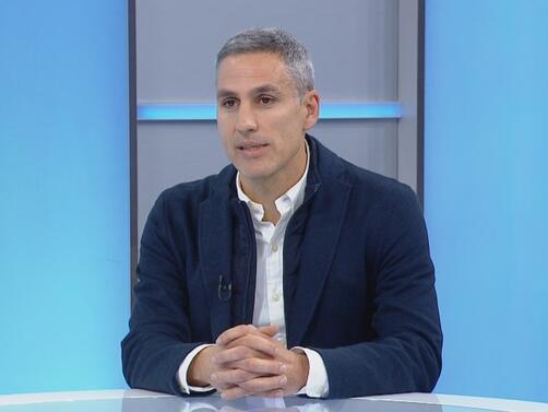Служебният премиер Андрей Гюров използва скандал с надценени медицински тестове