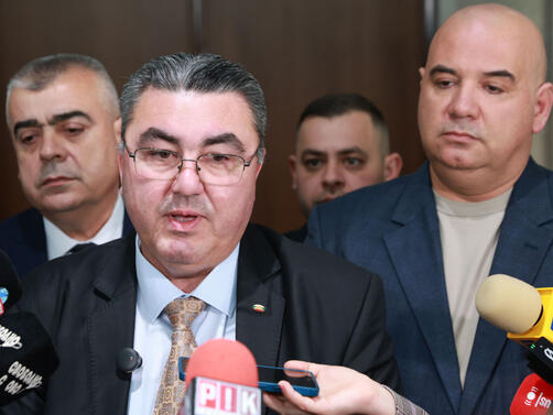 От Алианс за права и свободи АПС обявиха че ще