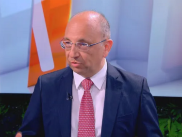 Николай Василев: Щом държавата е на автопилот, за какво са ни пилоти?
