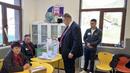 Делян Пеевски упражни правото си на глас с хартиена бюлетина