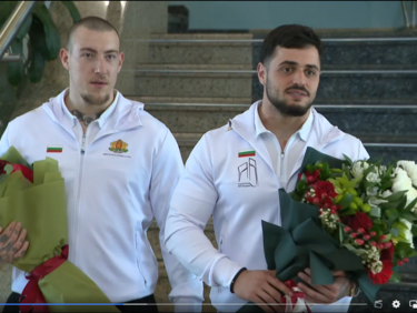 Карлос Насар се върна в България след победата в Баку