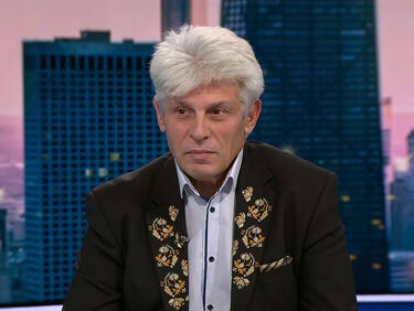 Атанас Кацарчев: По света и у нас