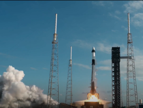 Американската компания Спейс Екс SpaceX   на Илон Мъск изпрати товарен