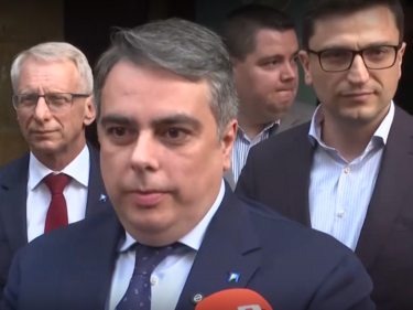 „Кой разпореди това безобразие?“ отново отекна в Комисията по бюджет и финанси

