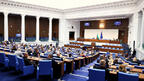 Парламентът прие окончателно промените в удължителния бюджет: По-високи пенсии и по-ниски партийни субсидии
