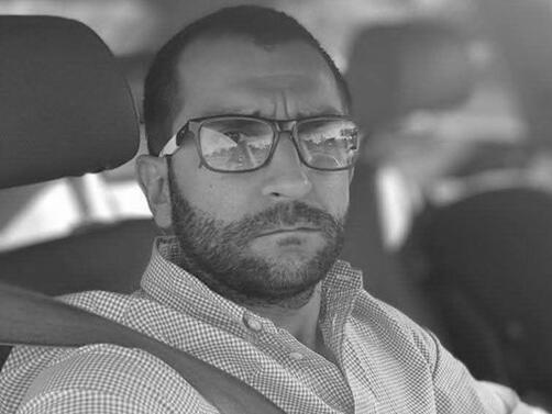 Фолк изпълнителят Никсън е починал на 43 годишна възраст Това