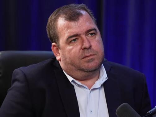 Явор Дачков разговаря с Явор Гечев депутат от Прогресивна България