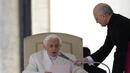 Бенедикт XVI си тръгва от Ватикана със спокоен дух