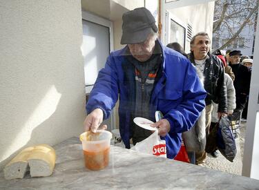 В Троян 90 социално слаби ще получават безплатно храна 