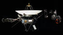 Сондата Вояджър 2 преминава на резервните си двигатели 