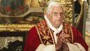 Benetton шокира с колаж на папата