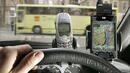 Смартфон и навигационна система на автомобил – две в едно