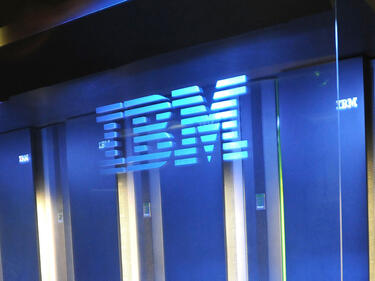 Суперкомпютър на IBM победи шампиони в американска викторина